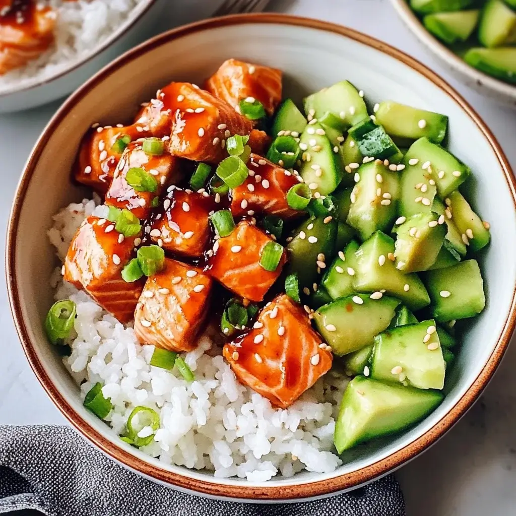 Honey Sriracha Salmon Bowls: A Flavor Explosion Awaits!